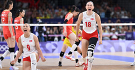 Kadın Voleybol Milli Takımı olimpiyatlarda ilk kez yarı finalde: Çin'i 3-2 yendiler