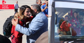 Olimpiyatlardan gümüşle dönen Hatice Akbaş Malatya'da davul - zurnayla karşılandı