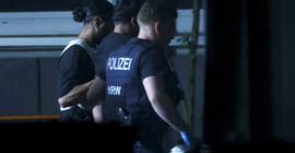 Solingen'deki bıçaklı saldırı: Zanlı 'kanlı giysileriyle' teslim oldu