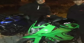 İzmir'de motosiklet bariyerlere çarptı: İki ölü