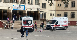 Urfa'da 15 öğrenci gıda zehirlenmesi şüphesiyle hastaneye kaldırıldı