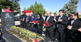 Bozkırın Tezenesi Neşet Ertaş mezarı başında anıldı