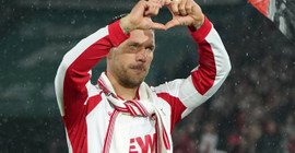 Lukas Podolski gözyaşlarıyla veda etti