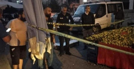Çorum'da kadın kılığındaki biri, pazarcıyı tezgahında vurdu