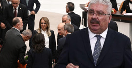 Semih Yalçın'dan 'tokalaşma' yorumu: 'Yumuşama değil, mekanın sahiplerinin hatırlatılması'