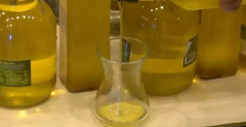 Antalya'da 6 bin litre sahte zeytinyağı ele geçirildi