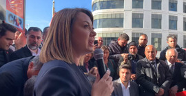 CHP'den Ahmet Özer sorusu: Polis, dijital materyallere bir şey mi ekledi?