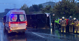 İstanbul Esenler’de yolcu otobüsü devrildi: 2 ölü, 18 yaralı
