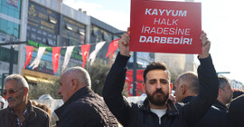 Esenyurtluların kayyım protestosu sürüyor: 'Oyumuzun arkasındayız, direnmeye devam edeceğiz'