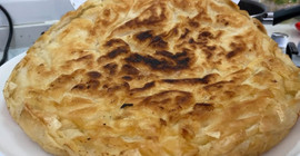 10 dakikada hazırlanan en lezzetli börek: Dışı çıtır çıtır oluyor