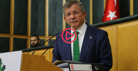 Ahmet Davutoğlu İzmir'deki faciayı anlatırken kürsüde ağladı