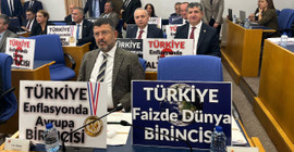 CHP'li vekillerden Bakan Şimşek'e abaküslü 'TÜİK' protestosu