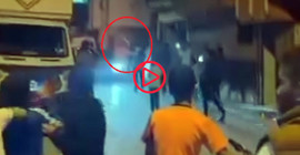 Cezaevinden tahliye olan kişiye sokakta silahlı kutlama