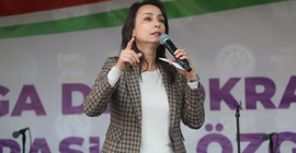 Hatimoğulları: Ciddiyseniz önce İmralı kapılarını açın