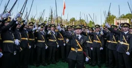 Kılıçlı yemin soruşturması: Üç komutan hakkında ihraç talebi