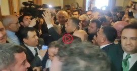 Meclis'te kayyım kavgası... Bakan Yerlikaya kameramanı ittirdi