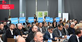 Mersin Büyükşehir Meclisi'nde kayyım protestosu: 'İktidar vatandaşına tuzak kurar mı?'
