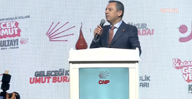 CHP lideri Özel gençlere seslendi: Kalkın ayağa