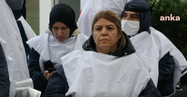 Polonez işçilerine polis engeli... Beyaz kefen giyerek eylemlerini sürdürdüler