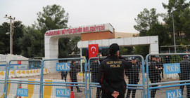 Mardin'de mahkemenin işe iade ettiği kişileri kayyım bir kez daha çıkarttı