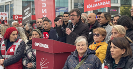 Esenyurt’ta Demokrasi Nöbeti devam ediyor... 'Amaç belediyeye çökmek, CHP bunun hesabını soracaktır'