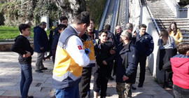Yürüyen merdiven ters hareket etti: Yaralılar var