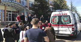 Eğitim Sen: KHK’lar ülkeyi cadı kazanına çevirdi