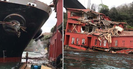 Boğaz'da gemi kazası: Ünlü yalıya çarptı