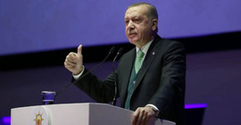 FT: Erdoğan büyümeyi övüyor ancak TL zarar görüyor