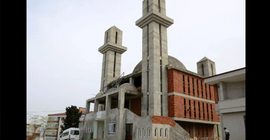 Kiliseye benzetilen cami 12 yıldır tamamlanamadı