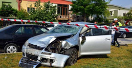 Aşırı hız yapan otomobil işçilere çarptı: 3 ölü