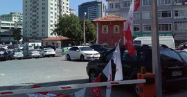Kayseri'de Saadet Partisi'nin bayrakları indirildi