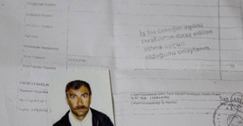 Gözleri görmeyen kişiyi polise taş atmaktan tutukladılar.