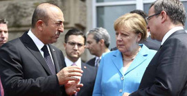 Çavuşoğlu, Almanya'da: Irkçılığa karşı tek vücut olmalıyız