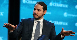 Albayrak: Cumhurbaşkanımız 'Ay'a 4 şeritli yol yapacağım' dese inanırız