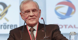 Erdoğan Demirören yaşamını yitirdi