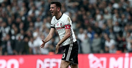 Beşiktaş Oğuzhan ile sözleşme yeniledi