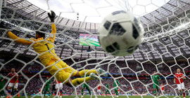 Rusya'ya 5-0 yenilen Suudi futbolculara para cezası