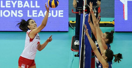 Türkiye Kadın Voleybol Takımı, Sırbistan'ı 5 sette geçti