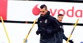 Beşiktaş'ta Atiba ve Negredo kadroda yok