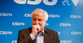 Almanya İçişleri Bakanı Seehofer istifa ediyor