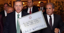 AKP'li Tayyar diploma niyetine mazbatayı paylaştı