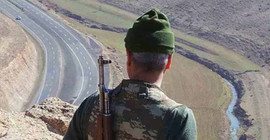 Köy korucusu dört kişiyi yaraladı