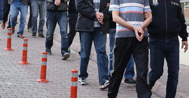 İzmir’de ev baskınları: Çok sayıda kişi gözaltında
