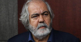 'Siyaset her şeyi belirlemeye başladığında toplum çöker'