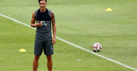 'Özil'in bırakmasının sorumlusu İçişleri Bakanı'