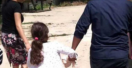 Ailesi boşanan çocuğa icra memuru geldi