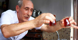Fenomen çaycıdan horonlu çay