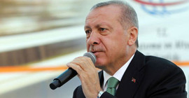 'Yazık, stratejik ortağınızı bir papaza değişiyorsunuz'