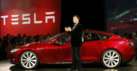 Elon Musk, Tesla’nın halka açık kalmaya devam edeceğini duyurdu